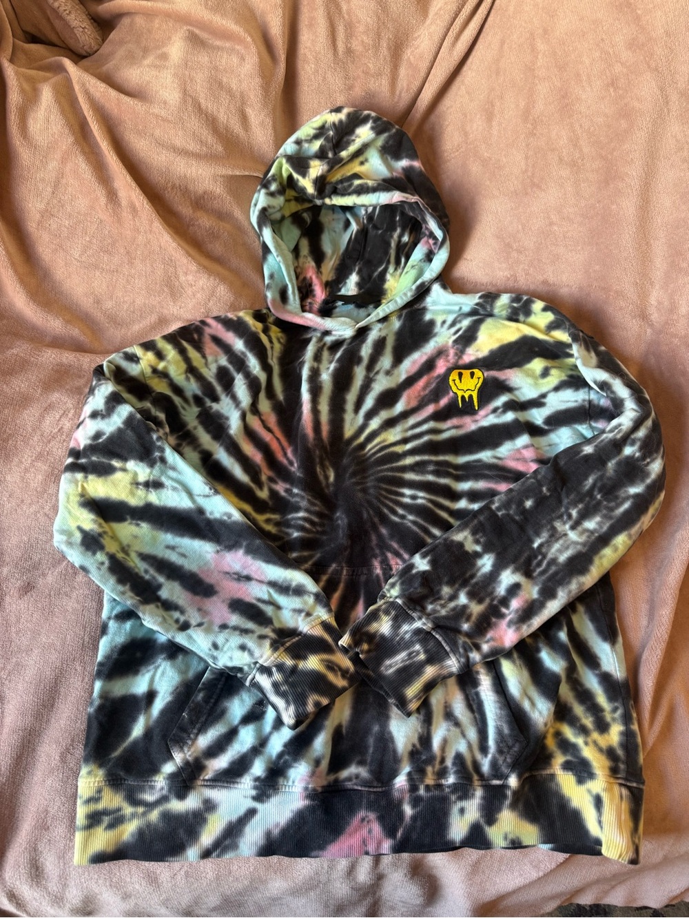 Tie-Dye Black Pullover Hoodie - Multicolor Spiral Design